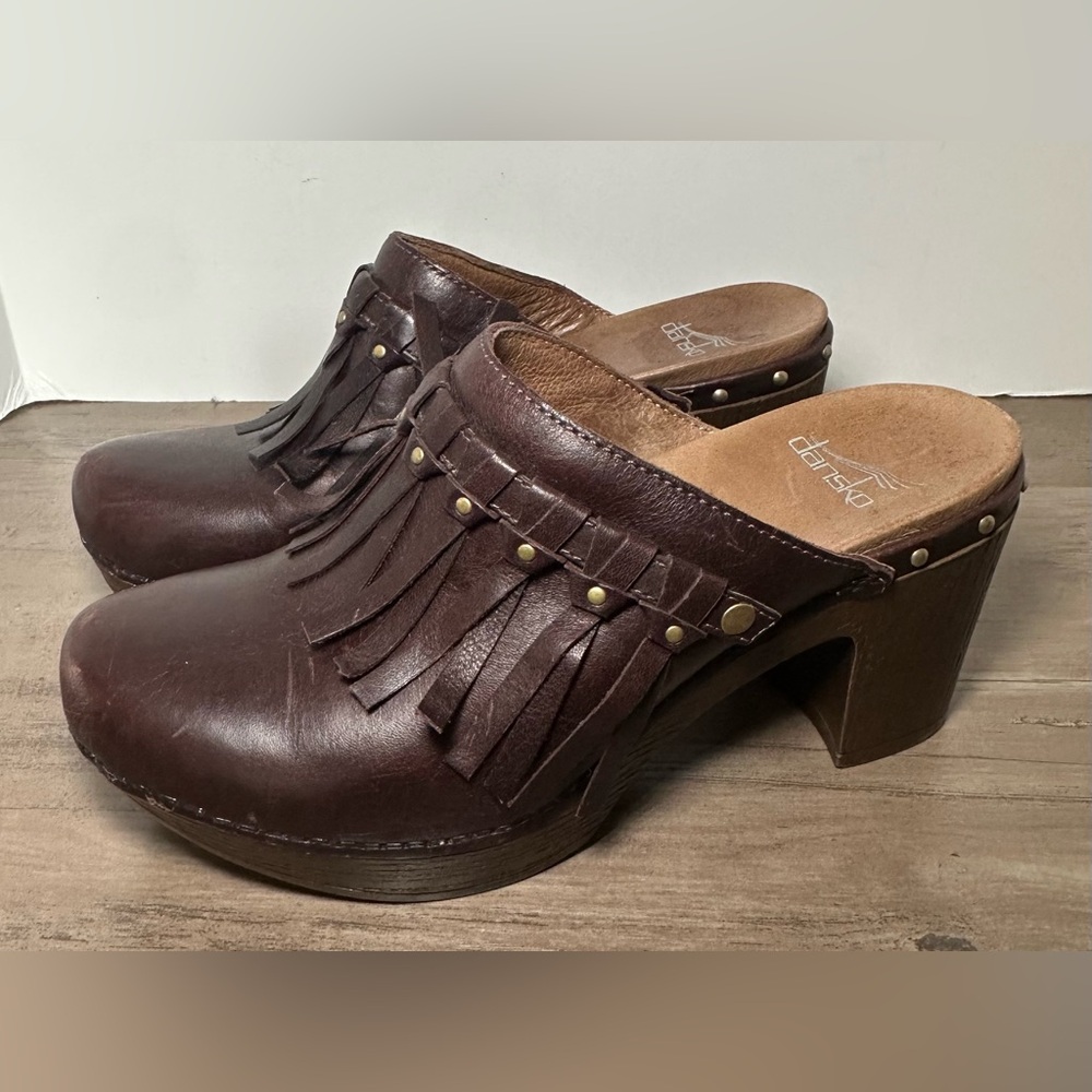 Dansko Deni Fringe Slip On Heeled Mule Clogs Brown Leather Heel Sz 37 6.5/ 7 US.